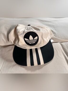 Adidas Trefoil SnapBack Retro Y2K 90s Vintage SnapBack Hat Rare Black Cream